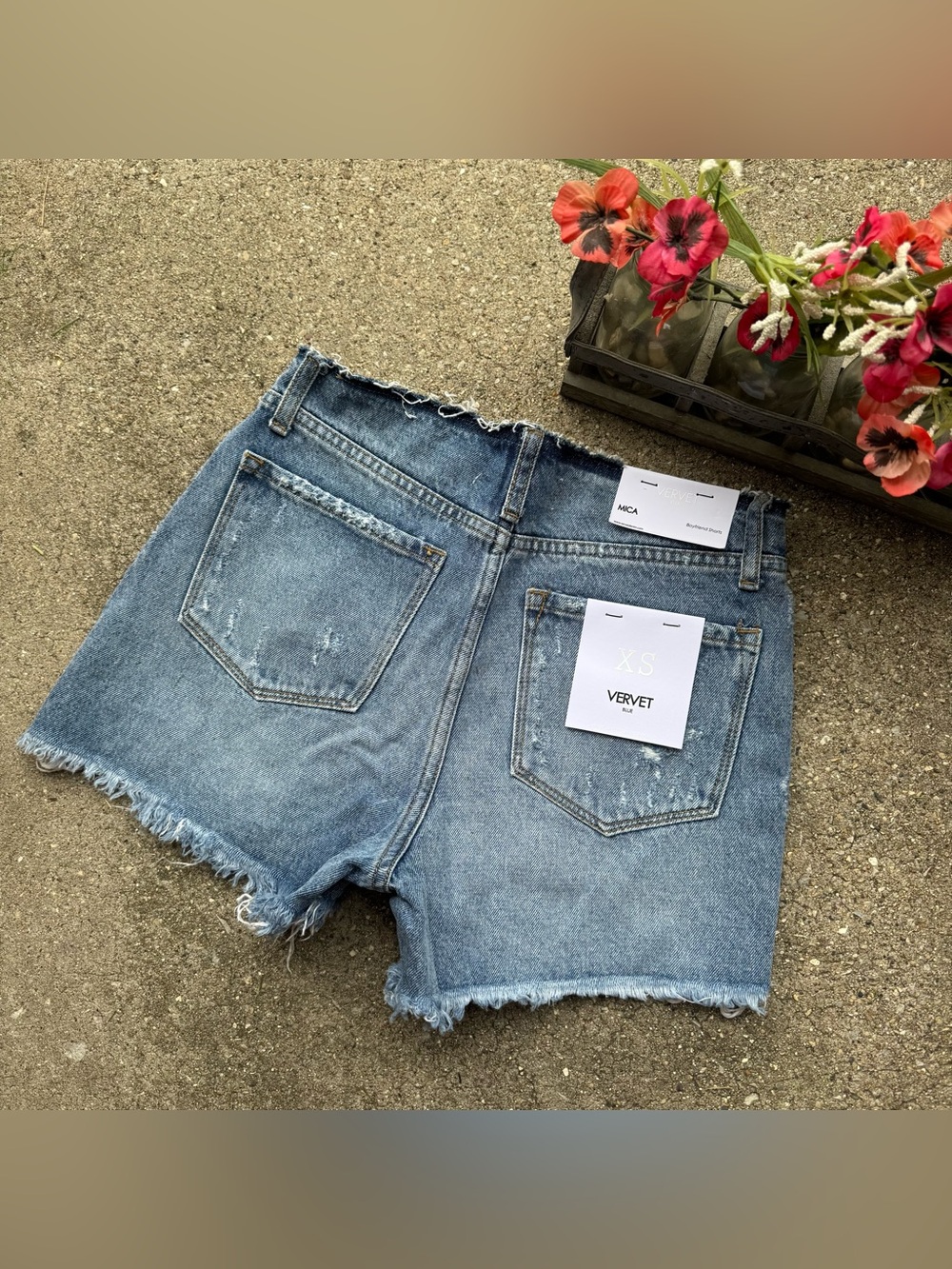 NWT Vervet Blue Distressed Jean Shorts Size XS - Picture 5 of 6